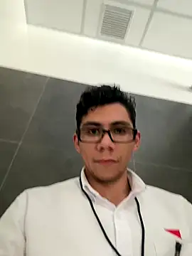 Susana sissy online show from November 6, 2025, 9:52 pm