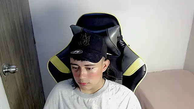 Tatann 18 online show from November 10, 2025, 6:35 pm