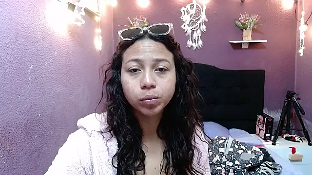 monika 256 online show from December 15, 2025, 1:50 pm