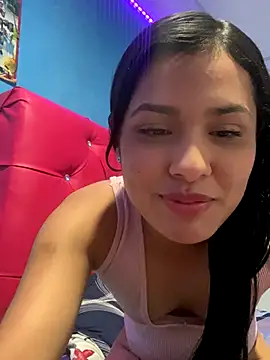 Chiquinquira3 online show from November 27, 2025, 4:24 am