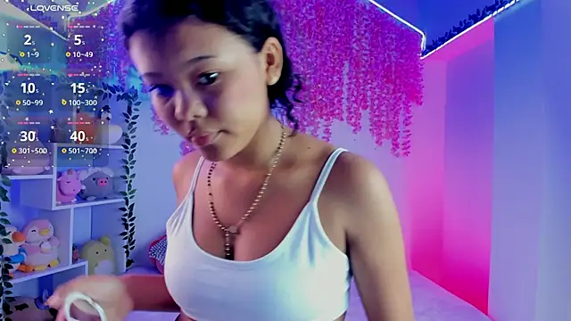 Snapshot of _hanna_sky chatting on November 21, 2025, 4:17 pm hanna sky online show from November 21, 2025, 4:17 pm