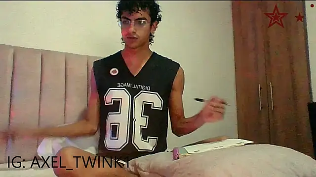 axel love13 online show from November 18, 2025, 4:16 am