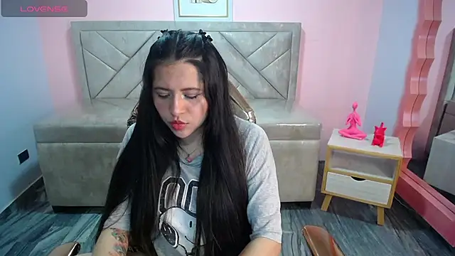 Snapshot of aria_ch2 chatting on November 14, 2025, 3:21 am aria ch2 online show from November 14, 2025, 3:21 am