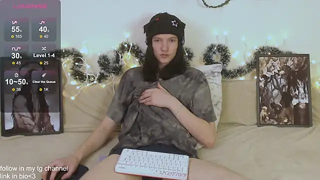 Snapshot of RaidenXL chatting on February 4, 2026, 4:57 pm RaidenXL online show from February 4, 2026, 4:57 pm