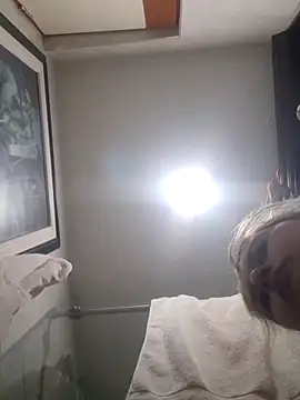 Hollywouldd online show from November 13, 2025, 11:41 pm