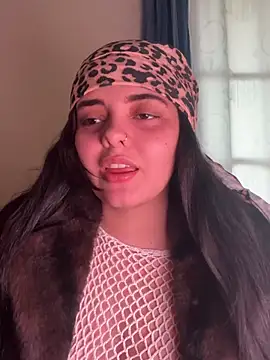 candicewest  online show from February 22, 2026, 7:59 pm