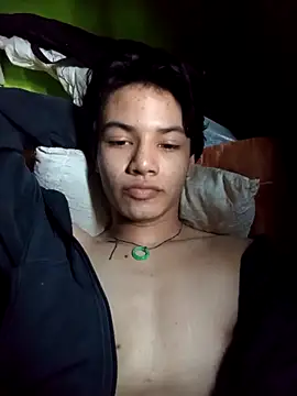 Luiguitw18 online show from November 10, 2025, 3:06 pm