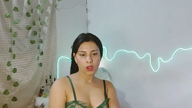 misslyncher online show from November 21, 2025, 5:23 pm