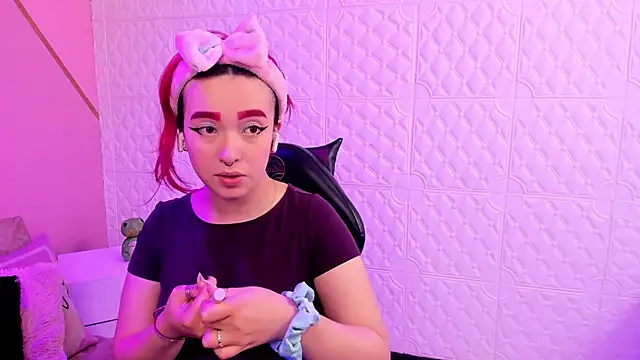 Dakkotta   online show from December 2, 2025, 4:58 am