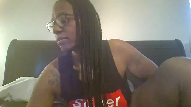 SweetParadise00 online show from November 30, 2025, 6:19 pm