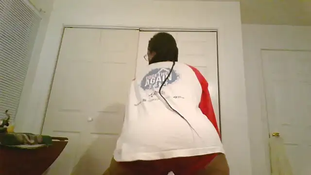 SweetParadise00 online show from November 9, 2025, 10:58 pm