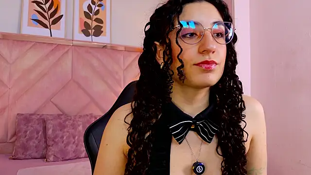DemiJones  online show from June 25, 2026, 5:23 am