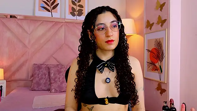 DemiJones  online show from June 25, 2026, 3:04 am
