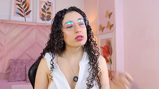 DemiJones  online show from July 3, 2026, 5:03 am