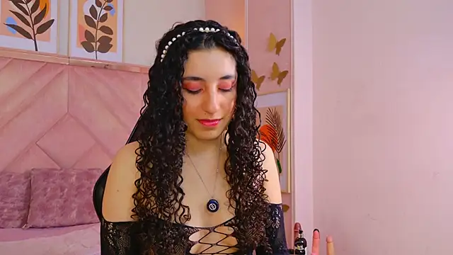 DemiJones  online show from June 19, 2026, 4:40 am