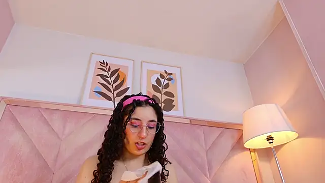 DemiJones  online show from July 7, 2026, 7:23 am