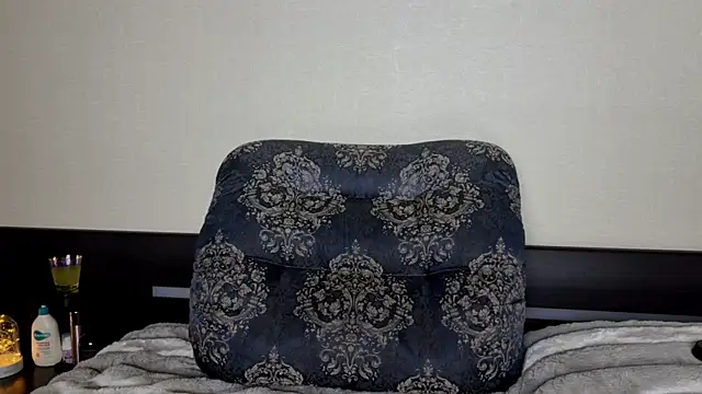 Fantasy Moonlightt online show from November 7, 2025, 7:29 pm