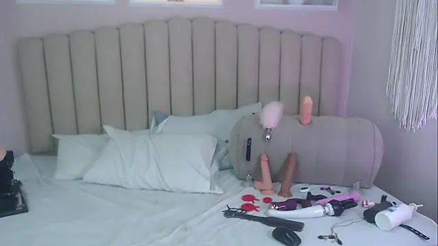 Snapshot of aleskaswarovski chatting on February 3, 2026, 3:28 pm aleskaswarovski online show from February 3, 2026, 3:28 pm