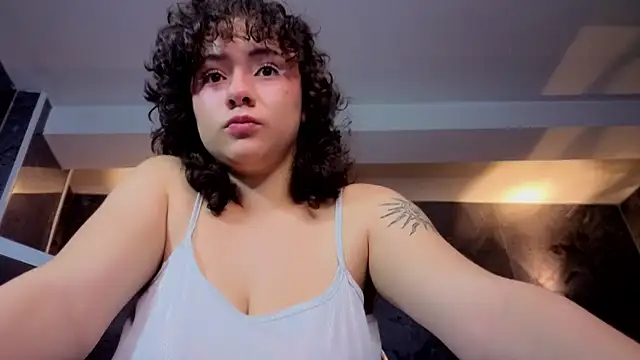 Snapshot of sunny2_b chatting on November 24, 2025, 1:22 pm sunny2 b online show from November 24, 2025, 1:22 pm