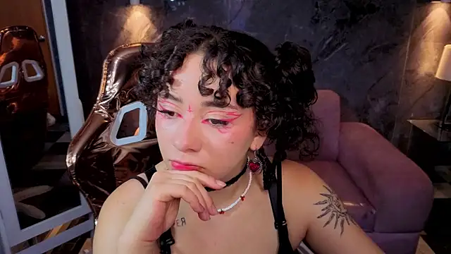 Snapshot of sunny2_b chatting on November 15, 2025, 1:37 pm sunny2 b online show from November 15, 2025, 1:37 pm