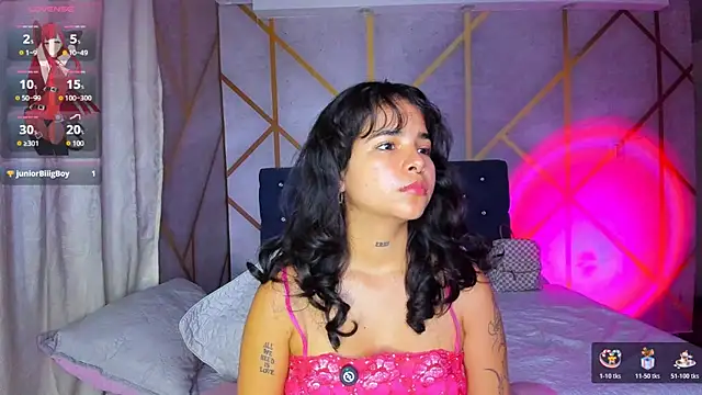  vaiolet owo online show from February 9, 2026, 5:49 am