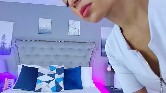 SofiaBrank online show from November 26, 2025, 12:05 pm