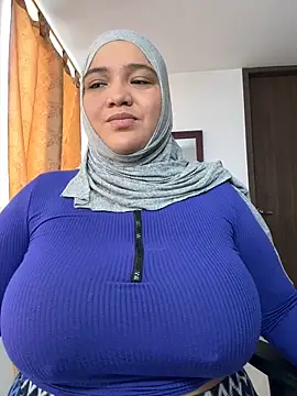 sweetmuslim01 online show from October 24, 2025, 4:17 pm