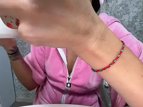 Angelinaa19 online show from November 23, 2025, 4:28 pm