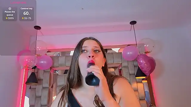 Snapshot of Lucianacute7 chatting on November 13, 2025, 12:53 pm Lucianacute7 online show from November 13, 2025, 12:53 pm