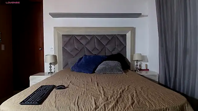 OurPerfectMix online show from November 12, 2025, 3:32 am