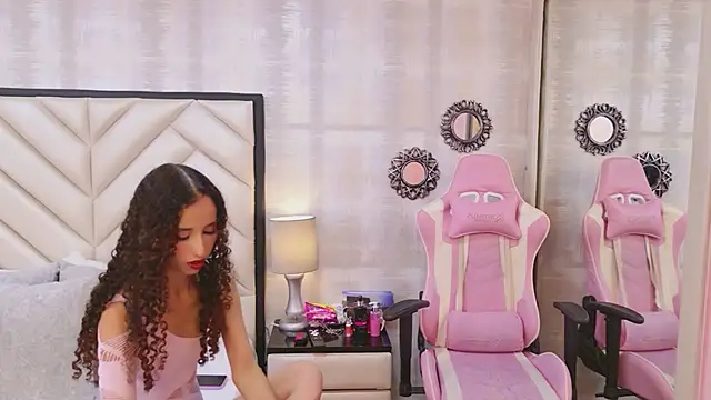 EimySanchez online show from February 10, 2026, 7:35 pm