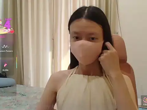 Lil-Cherries online show from December 18, 2025, 3:00 am