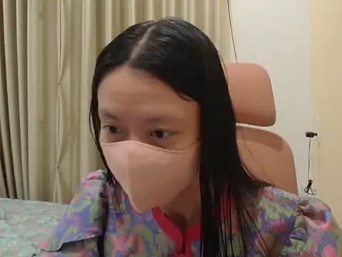 Lil-Cherries online show from January 9, 2026, 5:09 pm