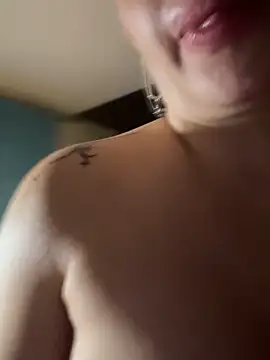 MonnyStef online show from February 20, 2026, 10:44 pm