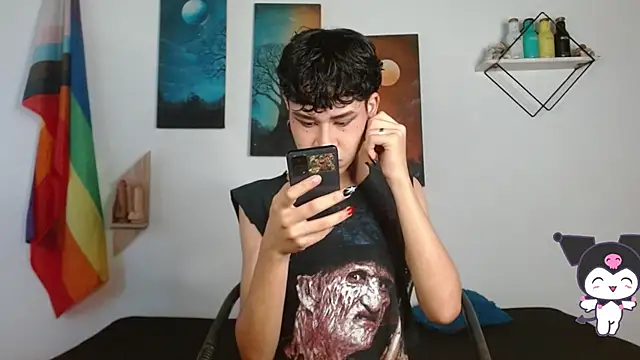 nicolai a online show from April 12, 2026, 3:04 pm