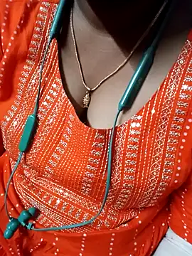 Snapshot of Rathi_telugu_couple chatting on August 3, 2026, 1:14 am Rathi telugu couple online show from August 3, 2026, 1:14 am