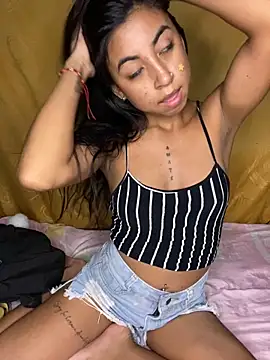 mara rosseX online show from November 12, 2025, 2:26 am