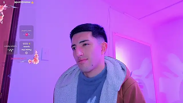 Snapshot of Un_Sluttyy chatting on January 19, 2026, 11:25 am Un Sluttyy online show from January 19, 2026, 11:25 am