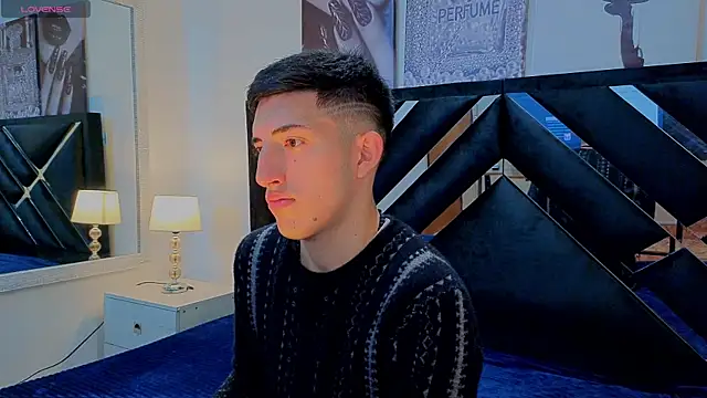 Snapshot of Un_Sluttyy chatting on April 14, 2026, 11:15 am Un Sluttyy online show from April 14, 2026, 11:15 am