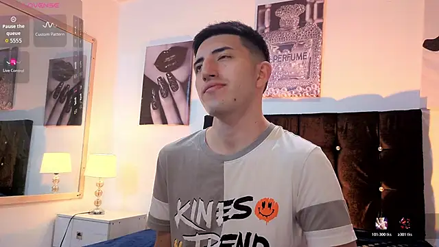 Snapshot of Un_Sluttyy chatting on February 20, 2026, 11:23 am Un Sluttyy online show from February 20, 2026, 11:23 am