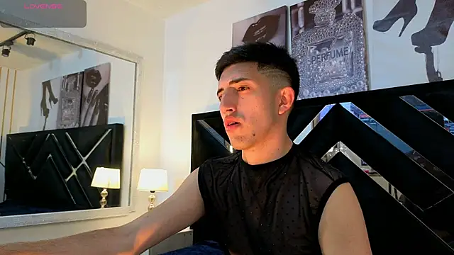 Snapshot of Un_Sluttyy chatting on April 13, 2026, 11:25 am Un Sluttyy online show from April 13, 2026, 11:25 am