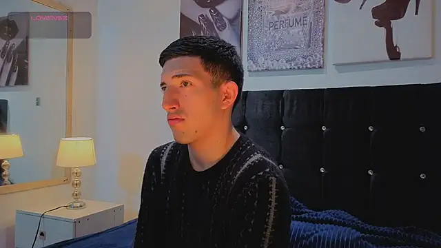 Snapshot of Un_Sluttyy chatting on March 6, 2026, 11:49 am Un Sluttyy online show from March 6, 2026, 11:49 am