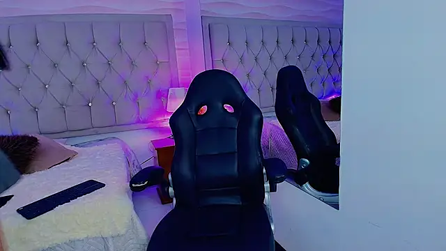 Liathompson FG online show from April 7, 2026, 7:48 pm