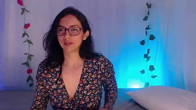 Snapshot of Belladonna_lips chatting on June 10, 2026, 3:41 am Belladonna lips online show from June 10, 2026, 3:41 am