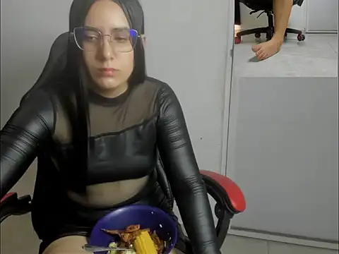 queen findom1 online show from December 19, 2025, 2:37 am