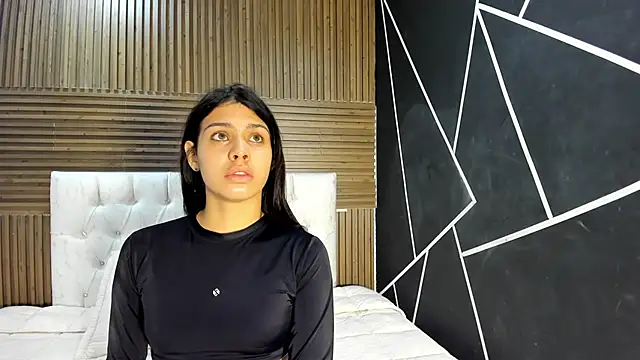 ZarinaWynne online show from March 29, 2026, 12:51 pm