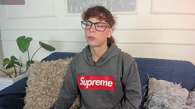 AliceMadnes online show from March 11, 2026, 12:54 pm