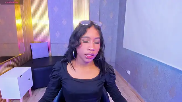 Vanessa tay1 online show from November 9, 2025, 8:02 pm