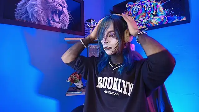 luxiel  online show from March 7, 2026, 11:21 pm