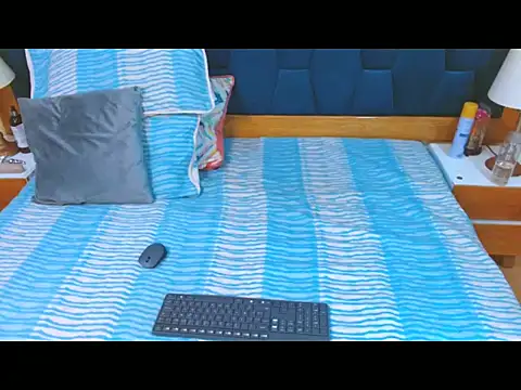 morrigan luxus2 online show from December 18, 2025, 11:08 pm